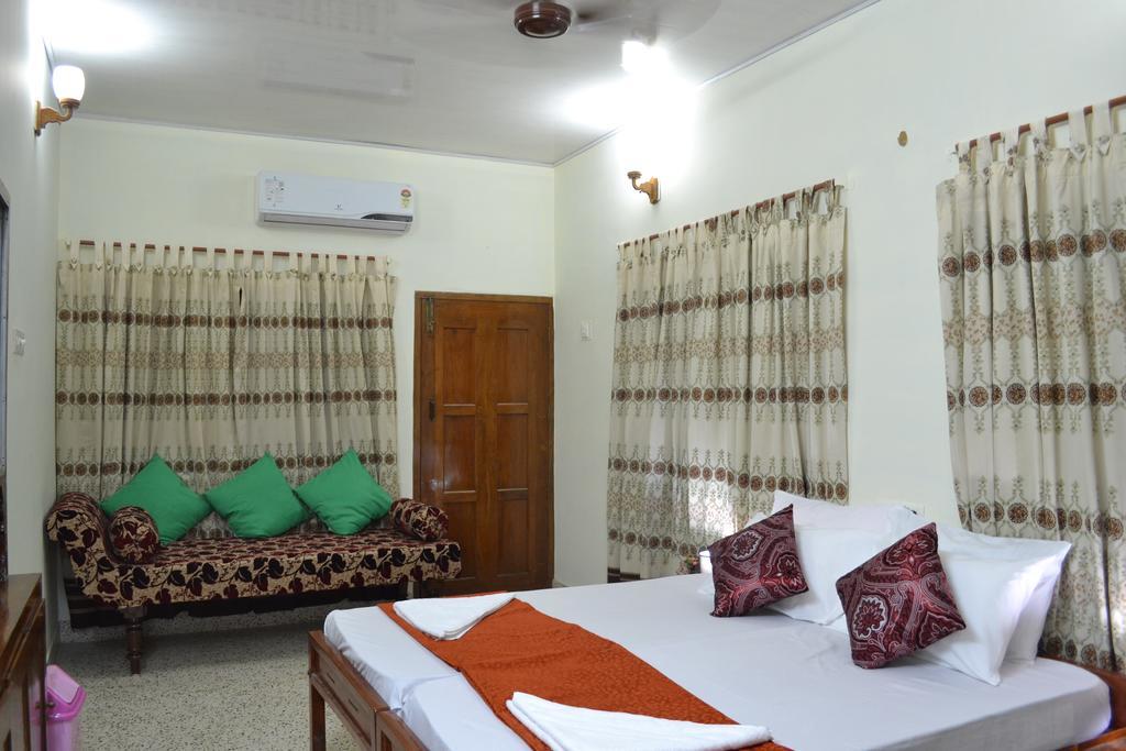 Thoms Beach Homestay Alappuzha 외부 사진