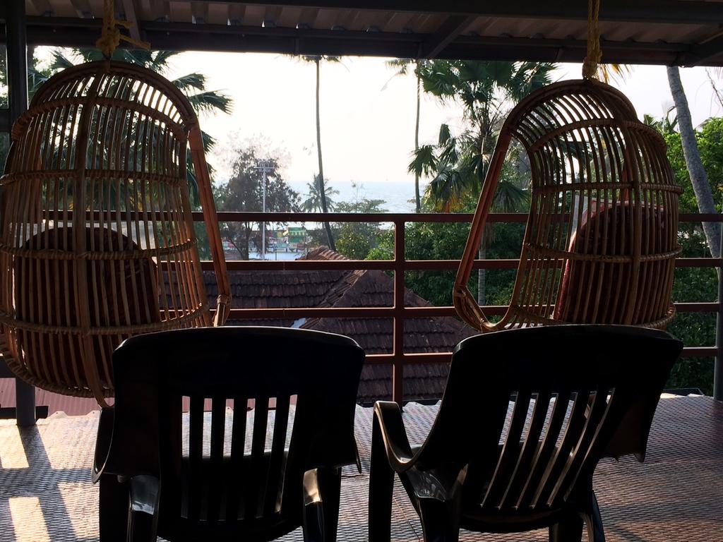 Thoms Beach Homestay Alappuzha 외부 사진
