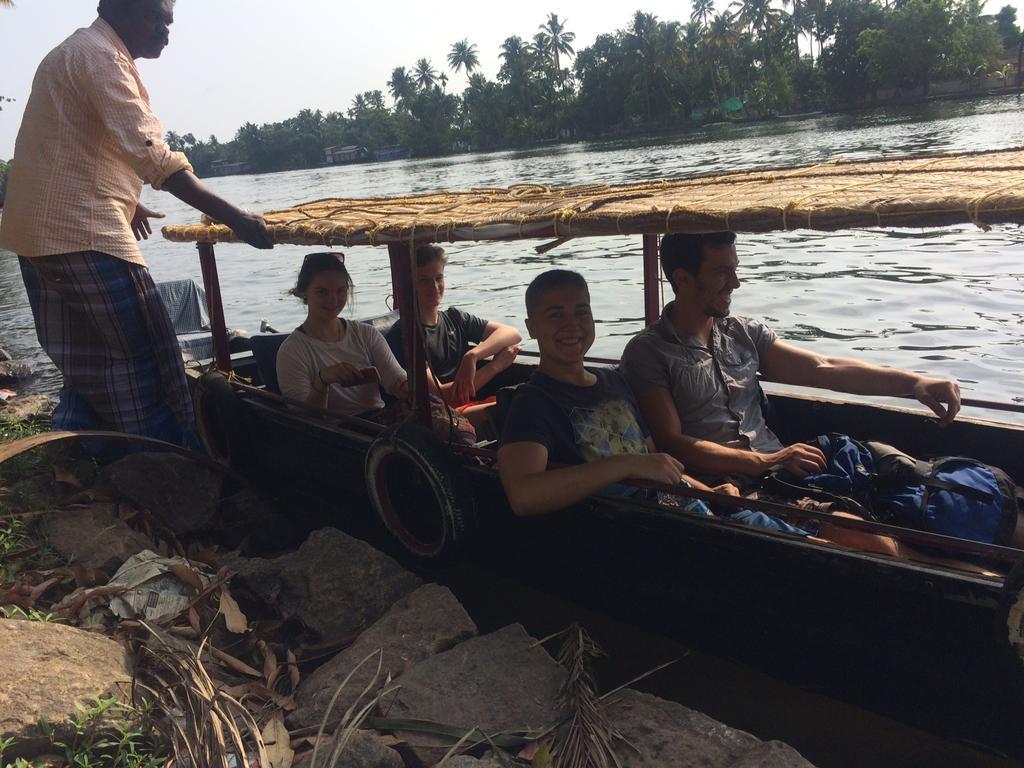 Thoms Beach Homestay Alappuzha 외부 사진
