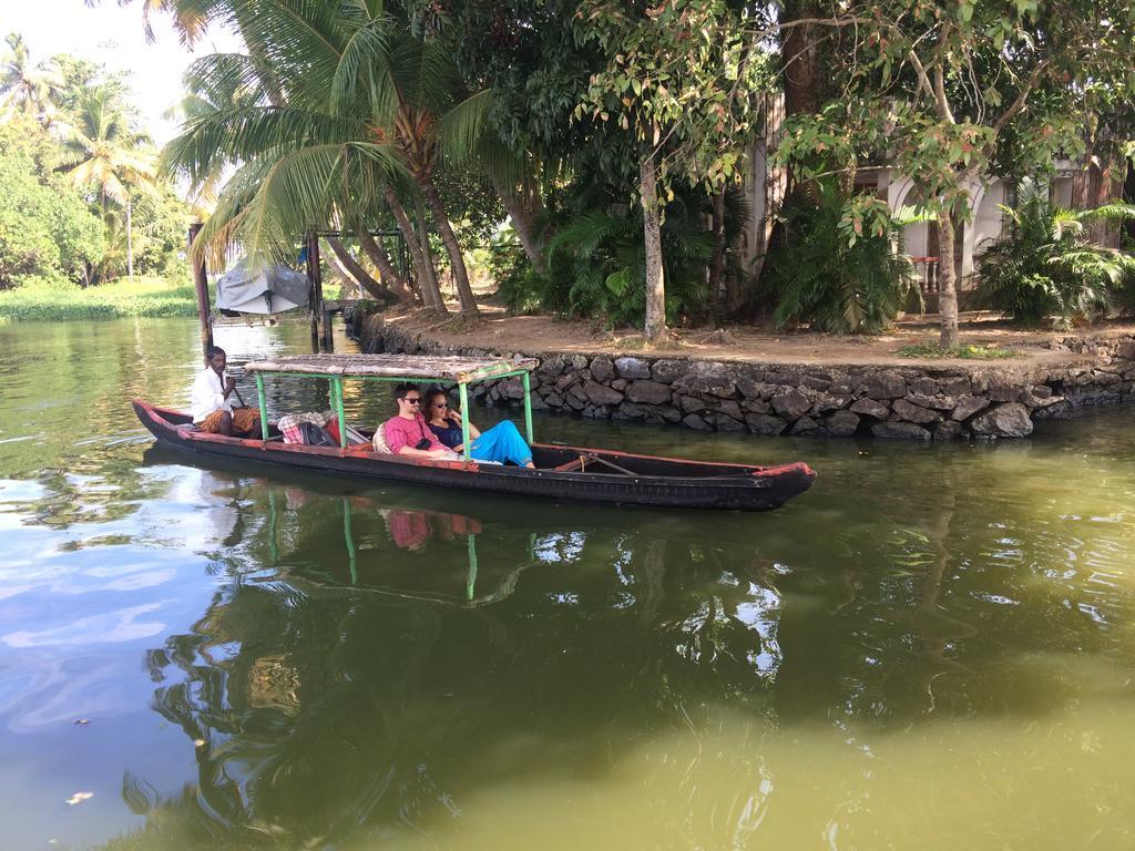 Thoms Beach Homestay Alappuzha 외부 사진