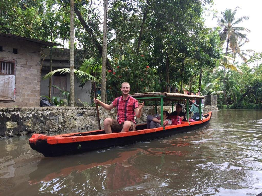 Thoms Beach Homestay Alappuzha 외부 사진