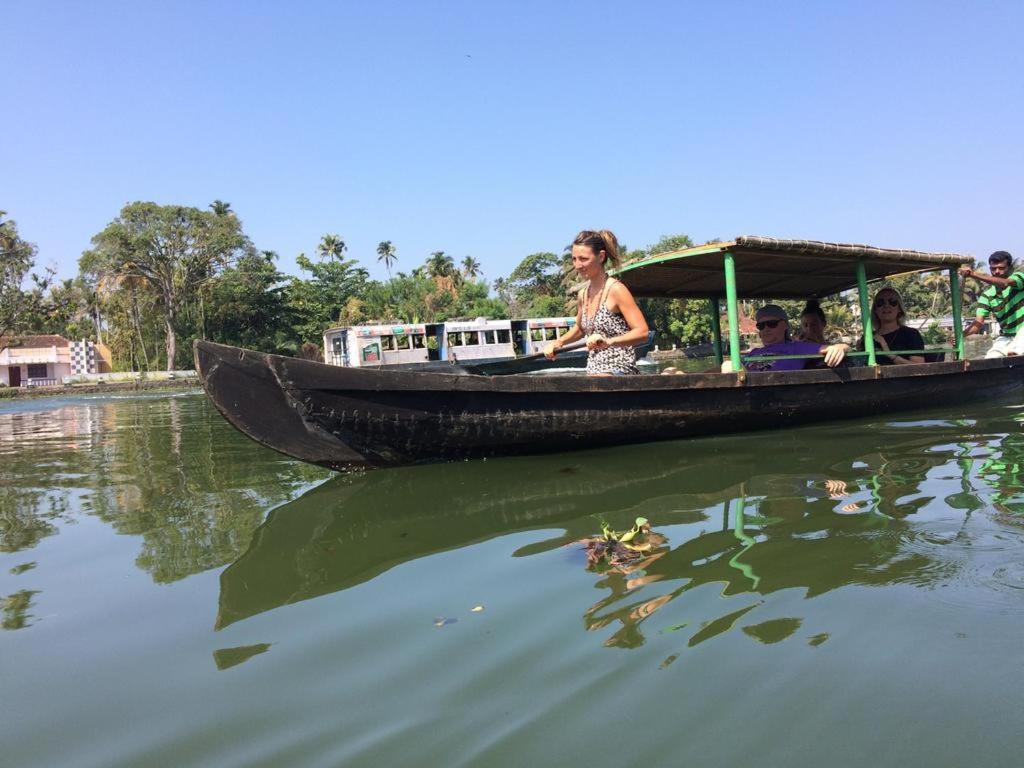 Thoms Beach Homestay Alappuzha 외부 사진